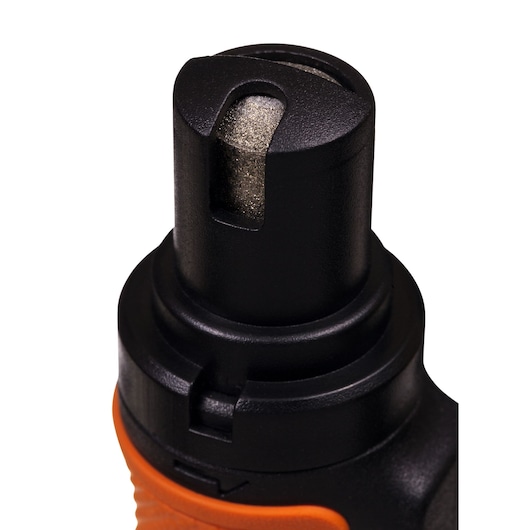 Close-up photo of BLACKDECKER BCRT8K35 ratchet head in black and orange, tool detail on white background.